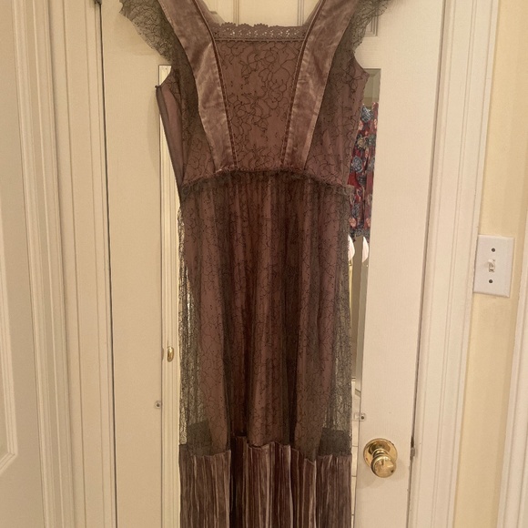 Sundance Ellington Dress - Picture 1 of 4